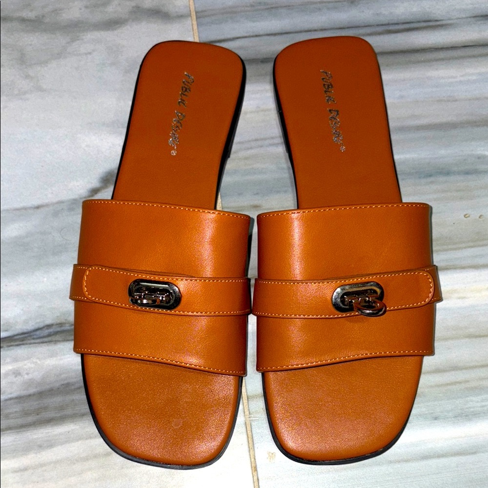 NWT Women's Tan Slide Sandals